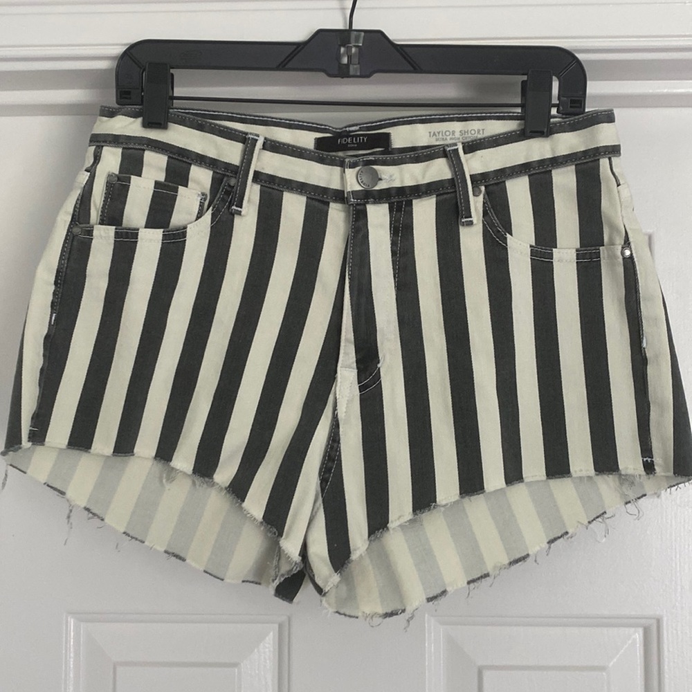 FIDELITY Denim shorts size 28 (M)